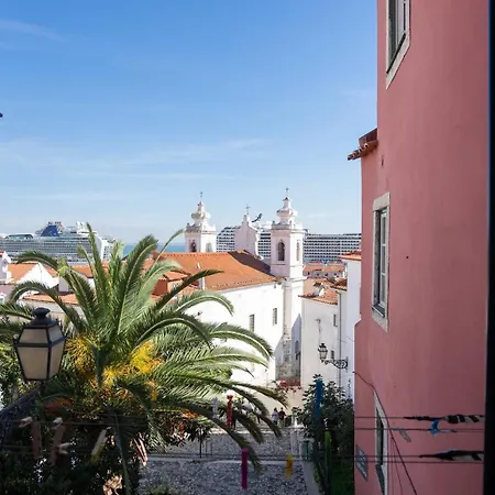 Apartment Alfama River View